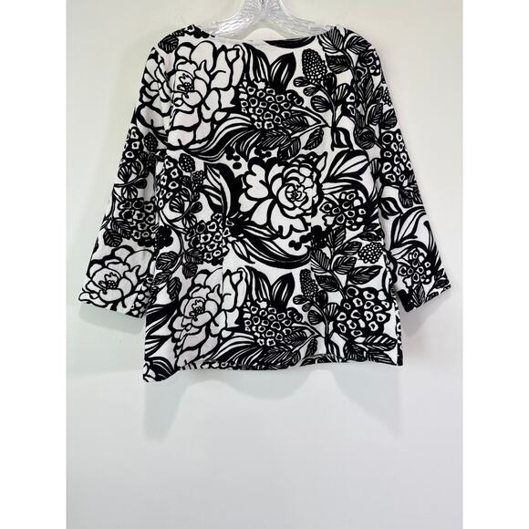 Talbots Textured Ribbed Knit Boat Neck Black White Floral Top Size M 3/4 Sleeves - Picture 7 of 7